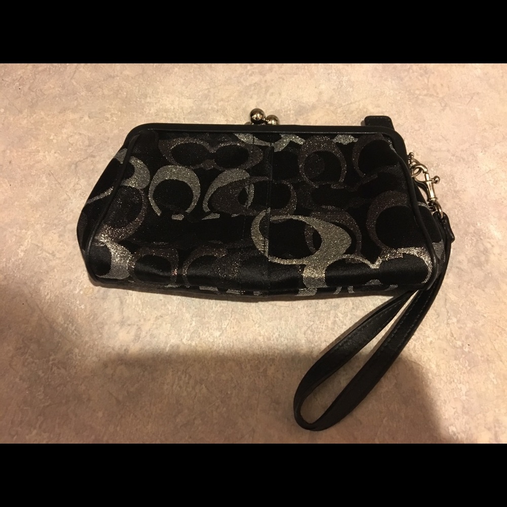 Wristlet evening clutch